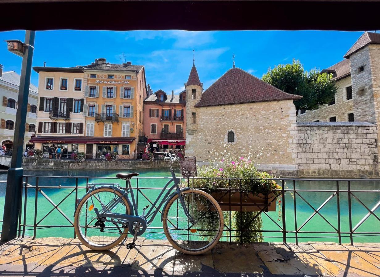Les Suites D'Anniciaca - Hyper Centre Avec Vue Sur Le Chateau Annecy Exterior photo